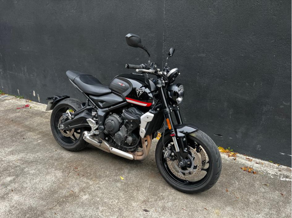 TRIUMPH TRIDENT 660 - A2
