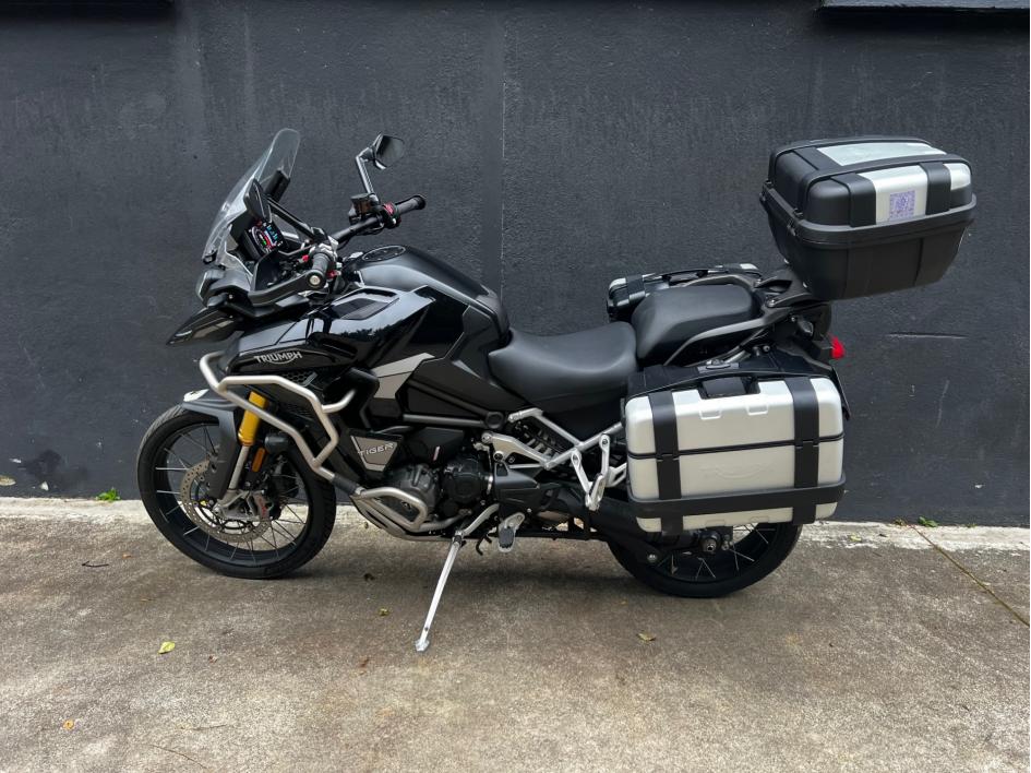 TRIUMPH TIGER 1200 RALLY EXPLORER
