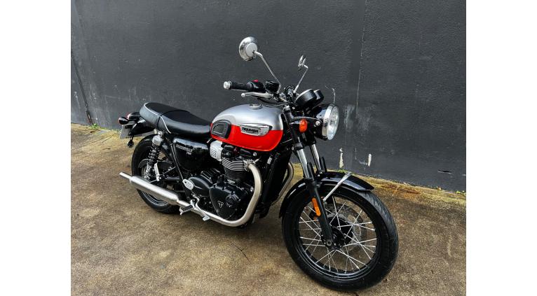 TRIUMPH Bonneville T100