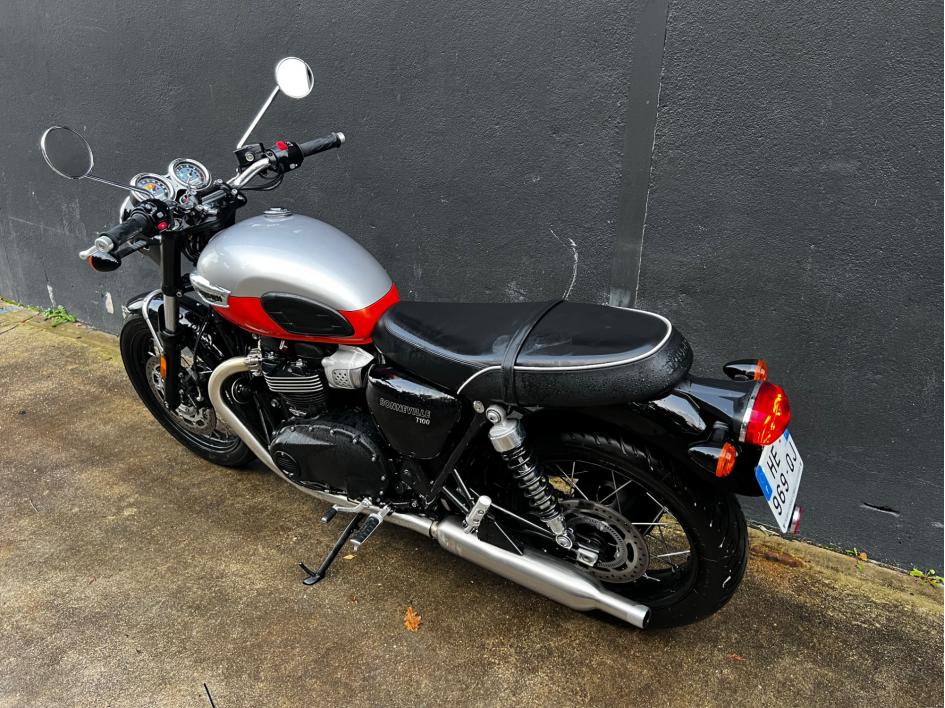 TRIUMPH Bonneville T100 - A2