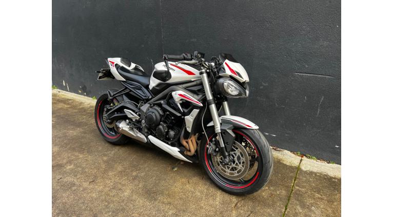 TRIUMPH STREET TRIPLE 660 S