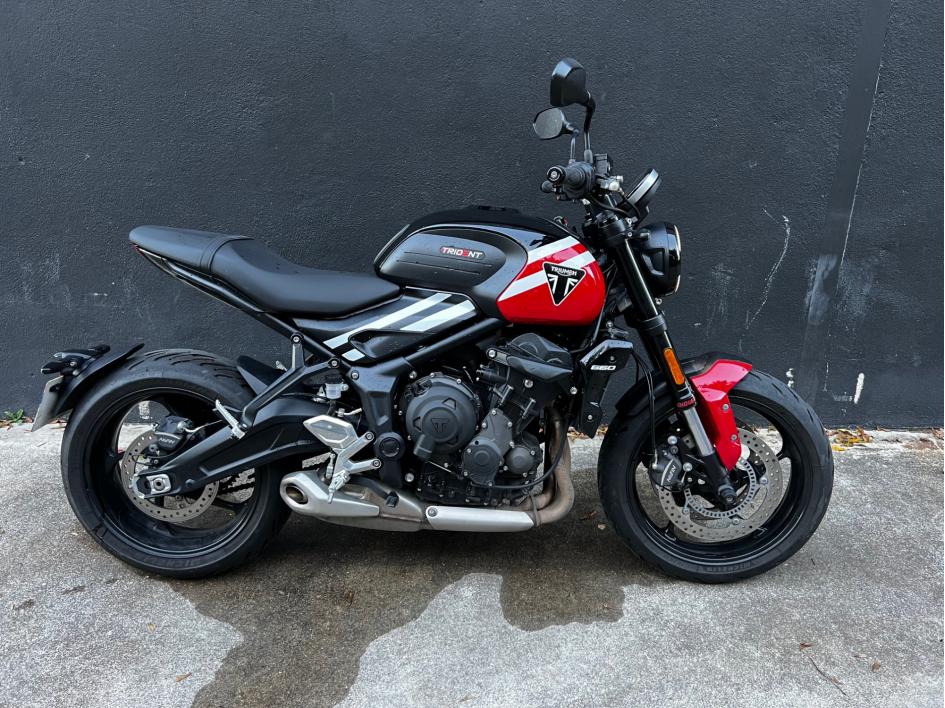 TRIUMPH TRIDENT 660 - A2