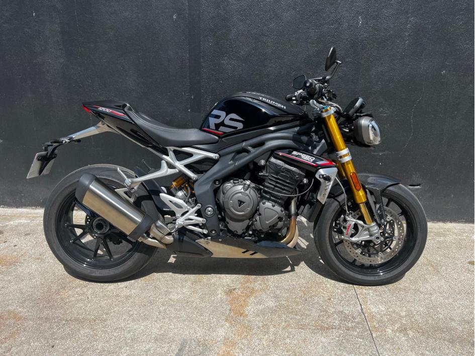 TRIUMPH SPEED TRIPLE 1200 RS