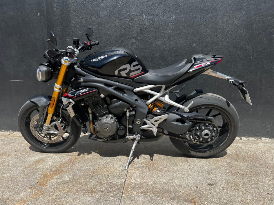 TRIUMPH SPEED TRIPLE 1200 RS