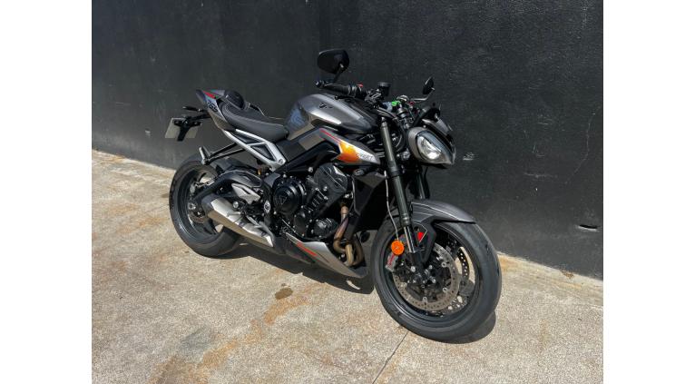TRIUMPH STREET TRIPLE 765 RS