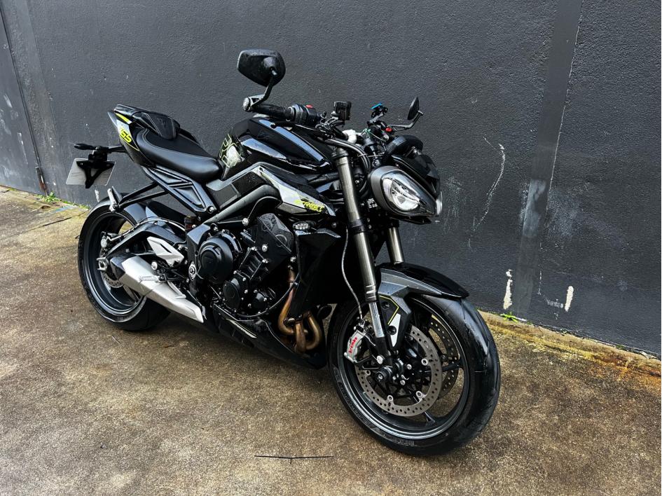 TRIUMPH STREET TRIPLE 765 RS