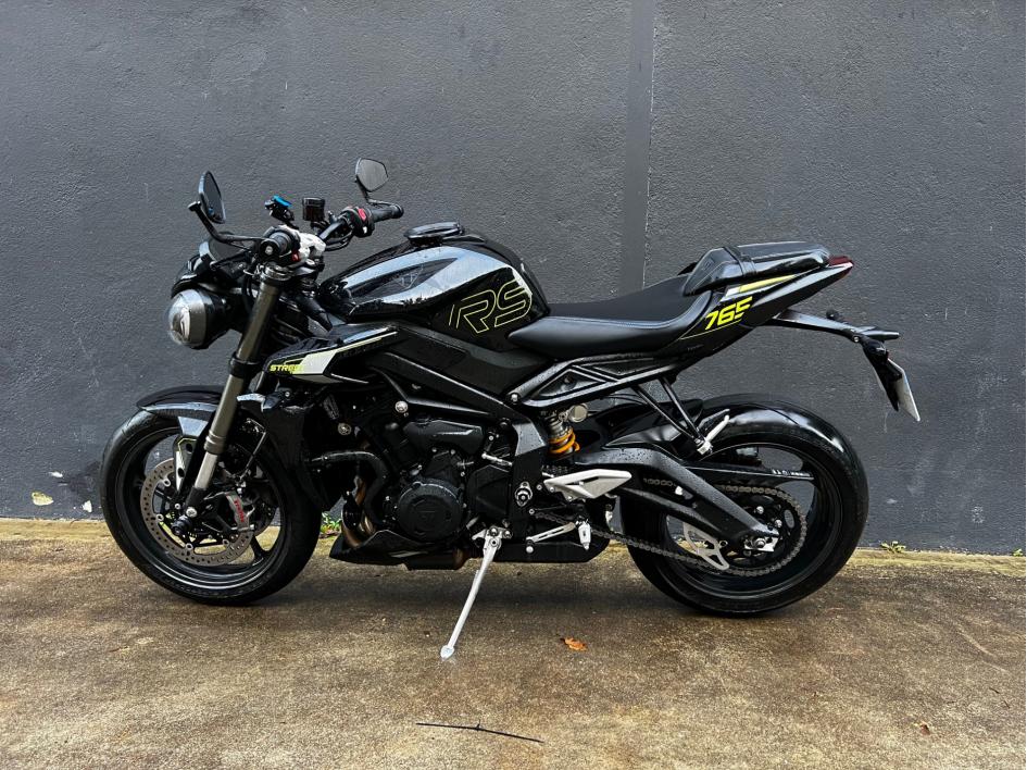 TRIUMPH STREET TRIPLE 765 RS