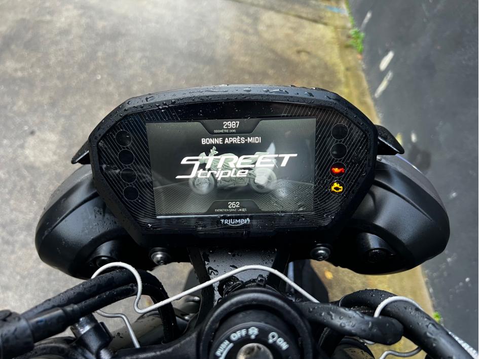 TRIUMPH STREET TRIPLE 765 RS