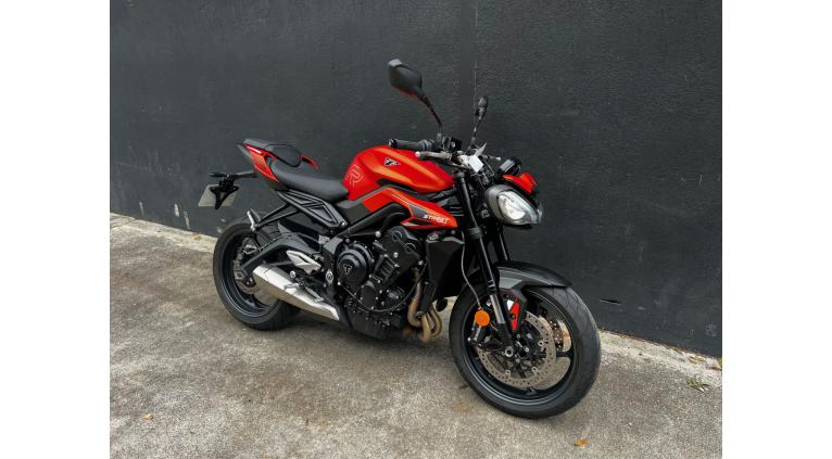 TRIUMPH STREET TRIPLE 765 R